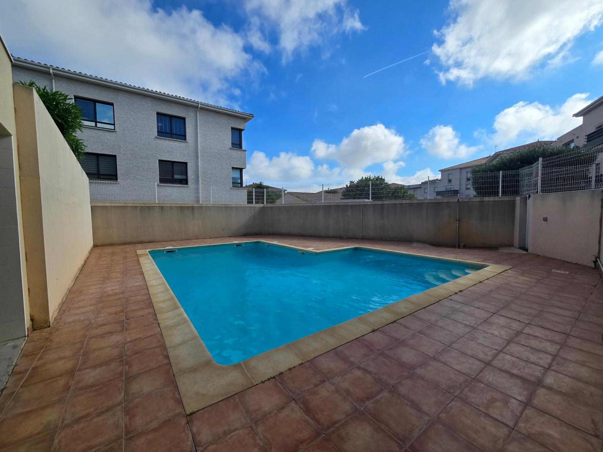 Appartement Dans Residence Avec Piscine Agde Εξωτερικό φωτογραφία